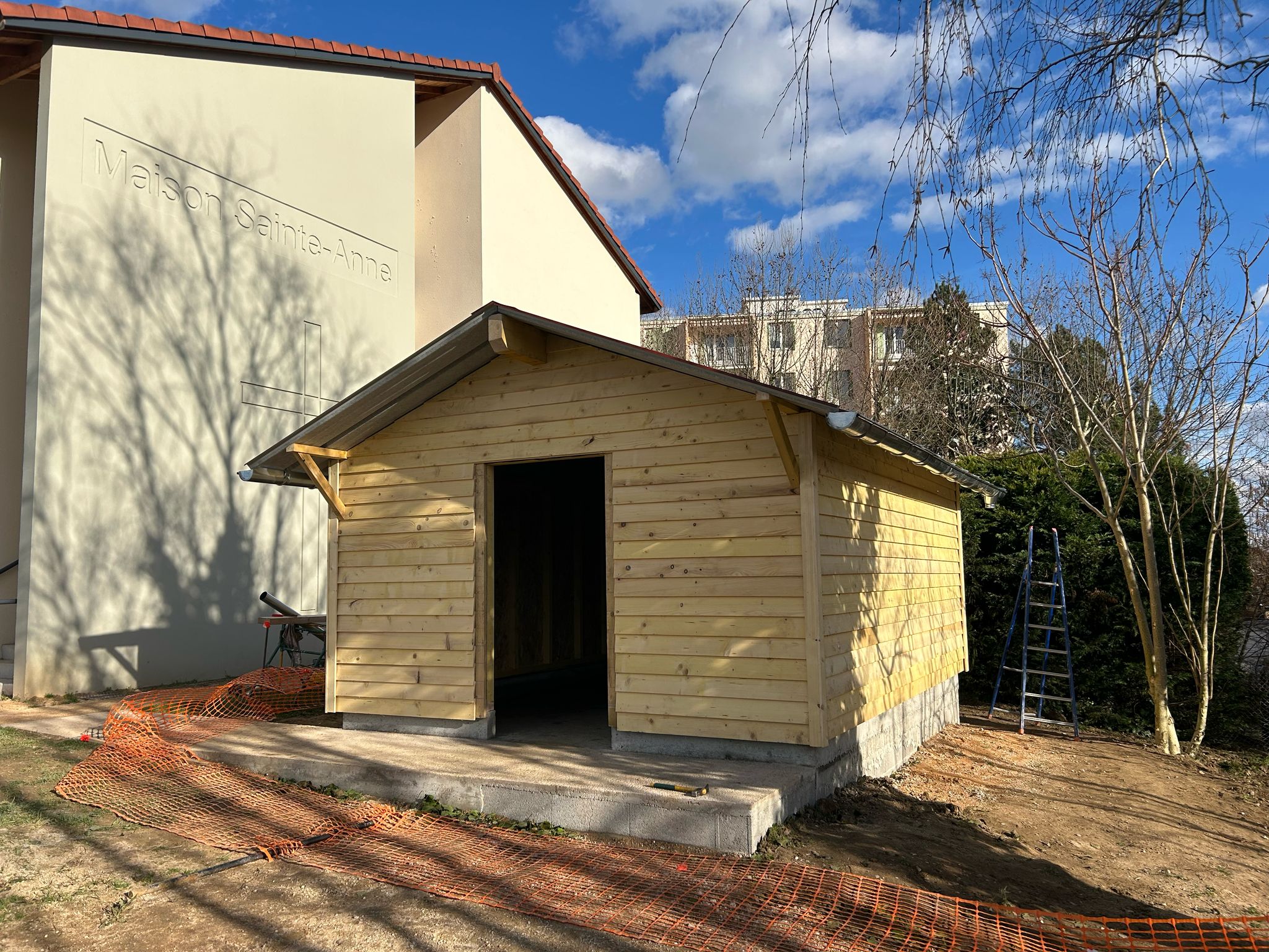 Cabane à la Maison Sainte Anne à Villefranche sur Saône
